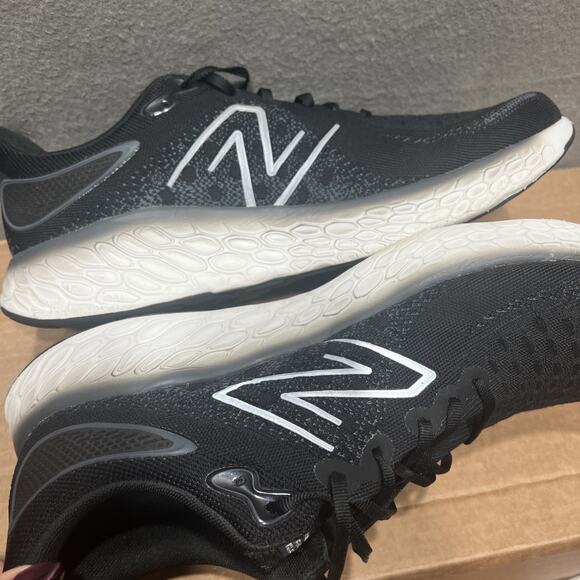 New Balance Fresh Foam X 1080 Black/White Lace-Up Running Sneakers Mens Size 16 main image 6